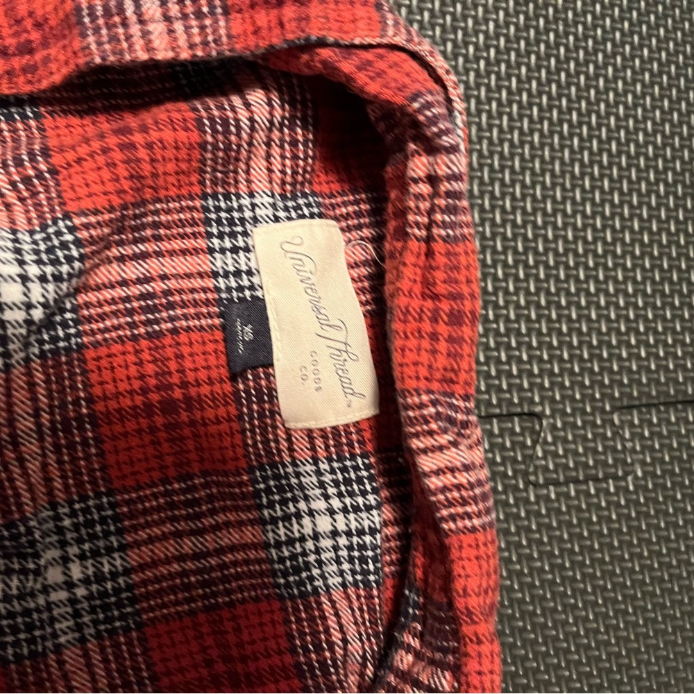 Red Target flannel - Picture 3 of 3
